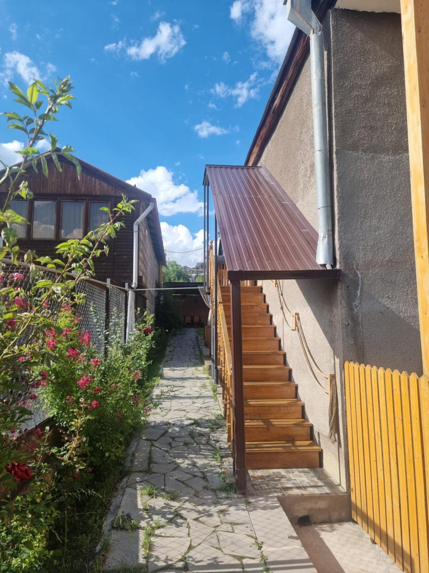 New Horizons , Apartment With 5 Bedrooms, Whole Apartment, Апартмент Целиком Дилиян Екстериор снимка